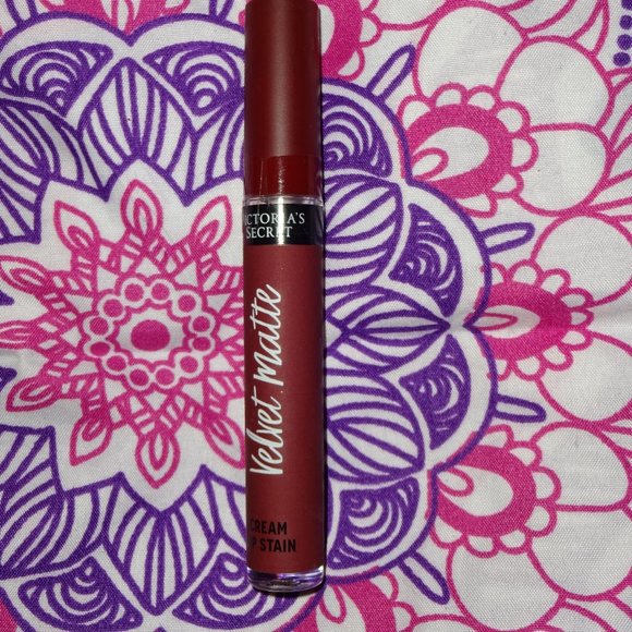 NEW Victorias Secret Velvet Matte Cream Lip Stain - Picture 1 of 2